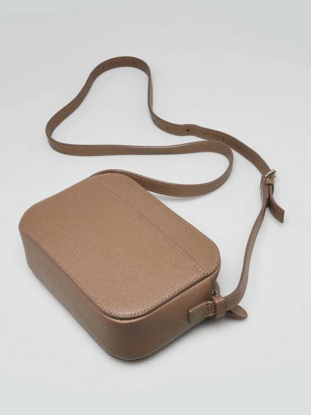 Balenciaga Brown Calfskin Leather Everyday Camera XS Bag - Picture 3 of 12